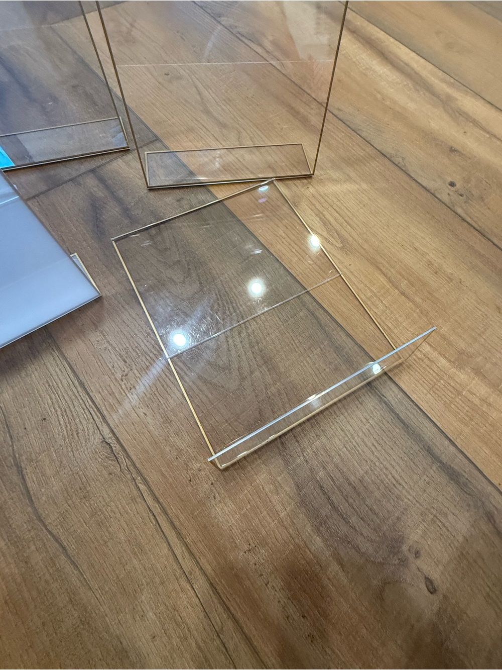 Clear Acrylic Photo Frame - White Insert - Picture 3 of 4
